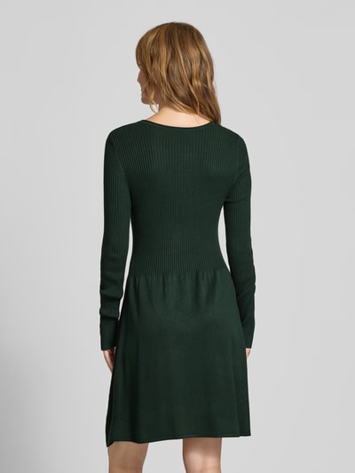 Only Sukienka lekko rozkloszowana z dzianiny z mieszanki wiskozy model ‘ALMA’ Ciemnozielony 5