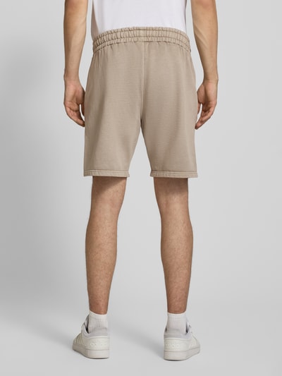 PEGADOR Regular Fit Sweatshorts mit Logo-Stitching Graphit 5