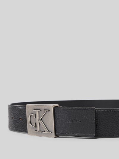 Produktfoto, Gürtel aus echt rundleer von CK Calvin Klein in effen kleuren met doornsluiting, reliëflogo, glad leer, heren