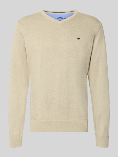 Produktfoto, Strickpullover mit Label-Strickerei von Fynch-Hatton in Beige, reine Baumwolle, gerader Schnitt, V-Ausschnitt, gerippte Abschlüsse.