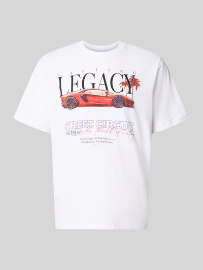 Produktfoto, Relaxed Fit T-Shirt mit Statement-Print Modell 'Photo' von Jack & Jones aus Reine Baumwolle in Weiß, vorne großer Motiv-Print, Rundhalsausschnitt, Rückenlänge 70 cm bei Größe M.