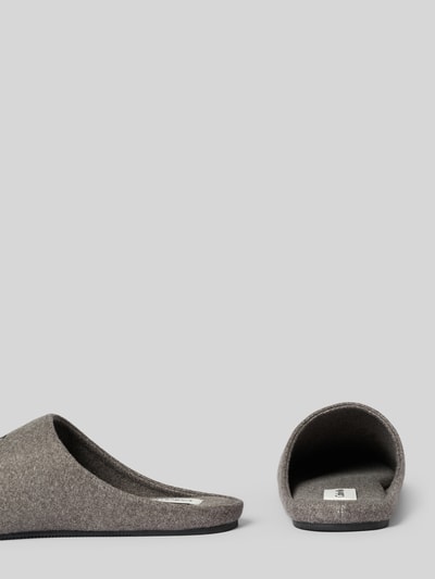 CK Calvin Klein Kapcie z wyhaftowanym logo model ‘MULE’ Średnioszary melanż 2