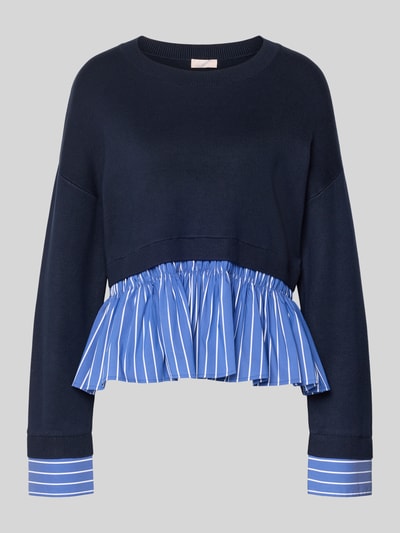 Produktfoto, Strickpullover aus Viskose-Mix im 2-in-1-Look von Liu Jo White in Dunkelblau mit blauen, gestreiften Details, Relaxed-Fit, Rundhalsausschnitt, Rückenlänge 55 cm, Ärmellänge 50 cm, Damen