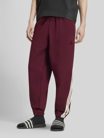 adidas Sportswear Regular Fit Sweathose mit Reißverschlusstaschen Dunkelrot 4