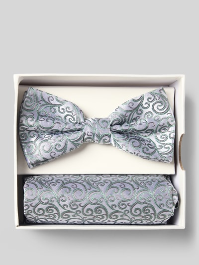 Produktfoto, Fliege und Einstecktuch im Set aus reiner Seide von Prince Bowtie, silber mit grünem Muster, klassische Form, feine Struktur