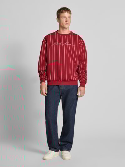 KARL KANI Regular Fit Sweatshirt mit Logo-Stitching Modell 'Pinstripe' Rot 1