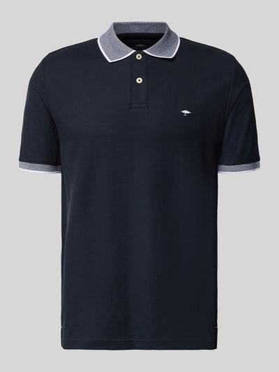 Produktfoto, nowoczesna koszulka polo Modern Fit Poloshirt mit Stitching von Fynch-Hatton z bawełny, kołnierzyk polo, listwa guzikowa, haft, długość tyłu w rozmiarze M: 65 cm