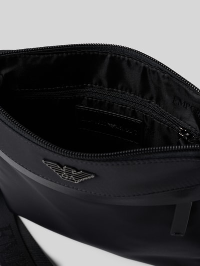 Emporio Armani Umhängetasche mit Logo-Applikation Black 5