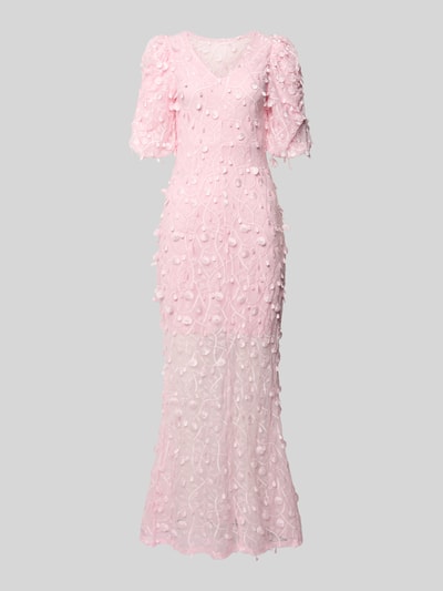 Produktfoto, różowe wieczorowe sukienka z aplikacjami, krój slim fit, długość maxi, dekolt V, bufiaste rękawy, model 'BEATE' od YAS, szerokość w rozmiarze S: 36 cm, długość tyłu w rozmiarze S: 145 cm, długość rękawa w rozmiarze S: 38 cm