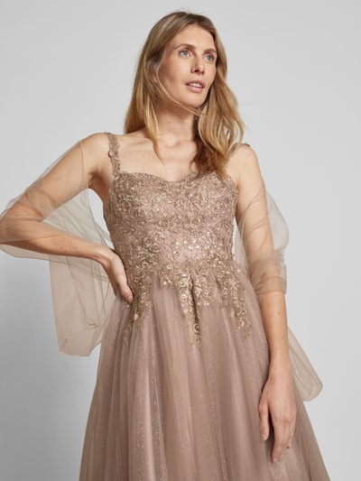 Unique Abendkleid mit Zierbesatz Rose 3