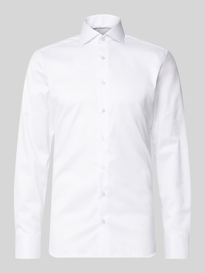 Produktfoto, Slim Fit Businesshemd in Premiumqualität von ETERNA, biały, jednolity kolor, drobna tekstura, kołnierzyk rekina, krój slim fit, czysta bawełna, Szerokość w rozmiarze 40: 43 cm, długość tyłu: 80 cm, długość rękawa: 68 cm