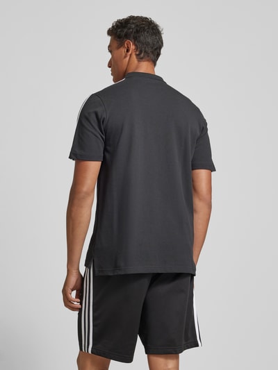 ADIDAS SPORTSWEAR Regular Fit Poloshirt mit Motiv- und Label-Stitching Black 5