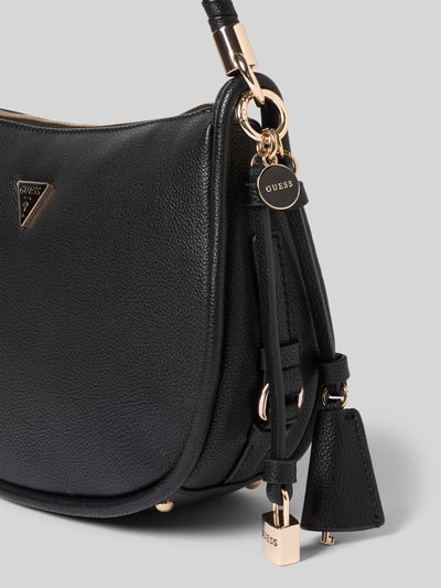 Produktfoto, Handtasche mit Label-Applikation von Guess w kolorze czarnym, faktura ziarnista, model 'DANYA', główna przegroda z zamkiem błyskawicznym, uchwyt, szerokość w rozmiarze 1: 30 cm, długość w rozmiarze 1: 19 cm, głębokość w rozmiarze 1: 9 cm, długość paska na ramię w rozmiarze 1: 50 cm