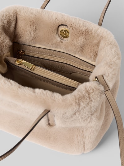 Productfoto, Handtasche aus echtem Leder Modell 'NOELLE' van Abro met Bontlook, beige tinten, Hoofdvak met magneetsluiting, twee ritsvakken binnenin, smalle schouderband, lange draagband, Breedte 28 cm, Lengte 20 cm, Diepte 15 cm, schouderbandlengte 38 cm
