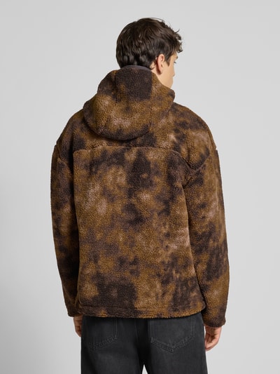 REVIEW Fleecejacke mit Reißverschlusstasche und Label-Detail Dunkelbraun 5