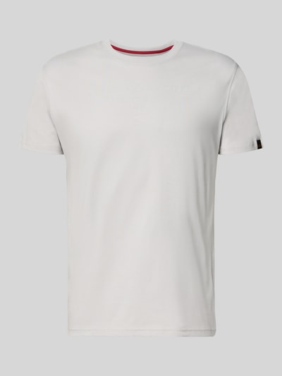 Produktfoto, T-Shirt mit Label-Print und Rundhalsausschnitt von Alpha Industries aus reiner Baumwolle, krój regular fit, biały kolor
