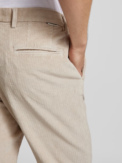 Jack & Jones Spodnie sztruksowe o kroju tapered fit z wpuszczanymi kieszeniami model ‘CORDUROY’ Złamany biały 3