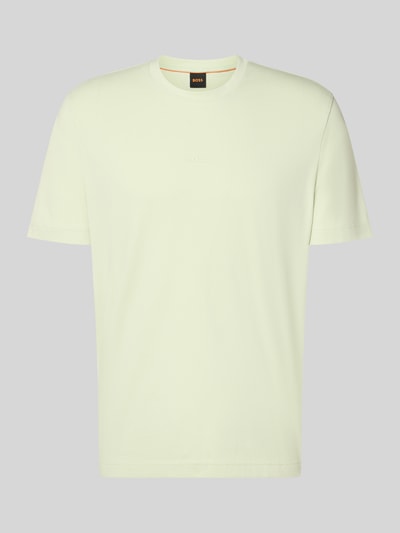 Produktfoto, cremefarbenes Regular Fit T-Shirt aus Baumwoll-Mix Modell 'TCHUP' von BOSS für Herren T-Shirt von BOSS Orange vor grauem Hintergrund