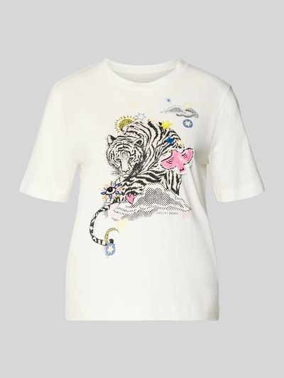 Produktfoto, T-shirt z rękawem o dł. 1/2 od Marc Cain z bawełny, prosty krój, okrągły dekolt, detal z logo, kolor biały, wzór z tygrysem.