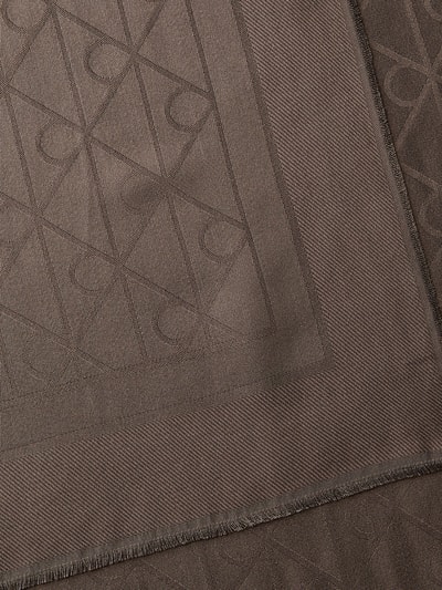 CK Calvin Klein Schal aus Modal mit Allover-Logo-Print Dunkelbraun 3