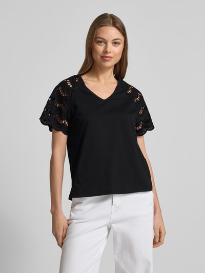 Vero Moda T-shirt o kroju regular fit z ażurową koronką model ‘BLASY’ Czarny 4