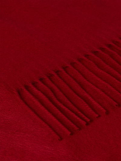 Produktfoto, Schal mit Fransen Modell 'Cashmink' von FRAAS, rot, Strick-Optik, rechteckig, weiche Textur, 31 x 168 cm.