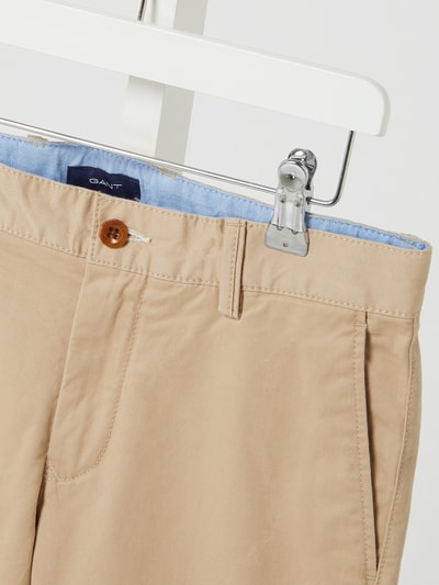 Gant Chino mit Logo-Aufnäher  Sand 2