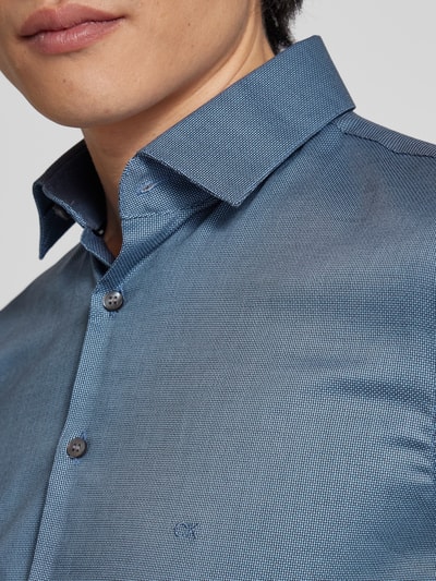 CK Calvin Klein Slim Fit Business-Hemd mit Knopfleiste Modell 'Bari' Marine 3