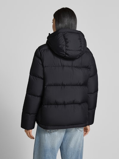 PEAK PERFORMANCE Regular fit gewatteerd jack met logostitching, model 'Rivel' Zwart - 5