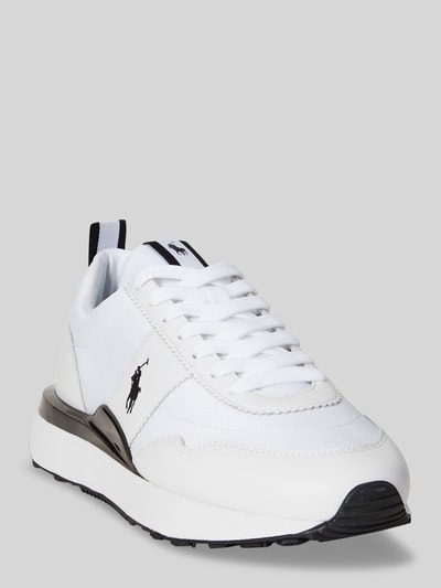 Produktfoto, Low Top Sneaker aus echtem Leder von Polo Ralph Lauren in Weiß mit Logo-Print, flacher Absatz, strukturierter Sohle, abgerundeter Spitze