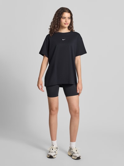 Nike t-shirt z logo i okrągłym dekoltem Czarny 1