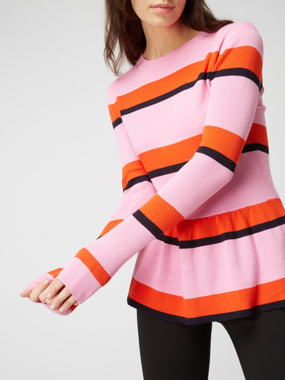 mbyM Pullover mit Schößchen und Streifenmuster Pink 5