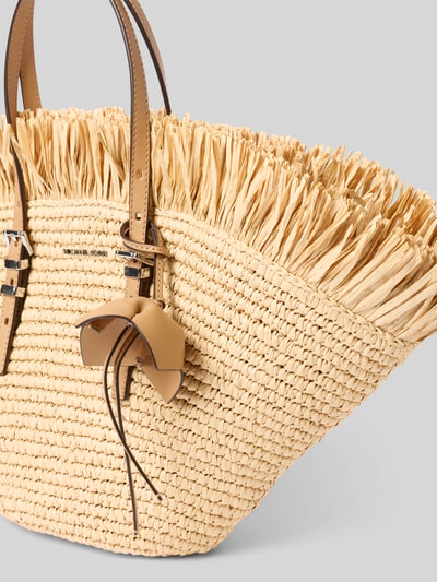 Produktfoto, Handtasche in Flecht-Optik von MICHAEL Michael Kors in Beige mit offenem Hauptfach, verstellbaren Schulterträgern und Innenfach, detailreiche Flechtstruktur, dekorative Fransen, Maße 45x23x9 cm, Länge Schulterriemen 40 cm