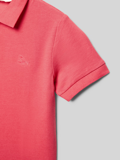 Produktfoto, Poloshirt aus Baumwolle von Mango, kurzärmelig, gerader Schnitt, Polokragen, reine Baumwolle, strukturierte Oberfläche, rosa Farbe