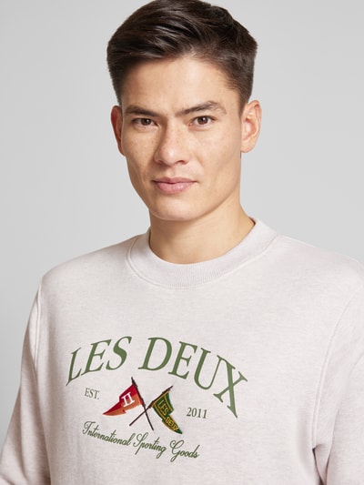 Les Deux Sweatshirt mit Label-Stitching Modell 'Ivy' Hellgrau Melange 3