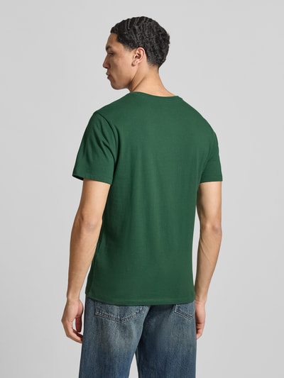 Levi's® t-shirt o kroju regular fit z czystej bawełny Butelkowy zielony 5