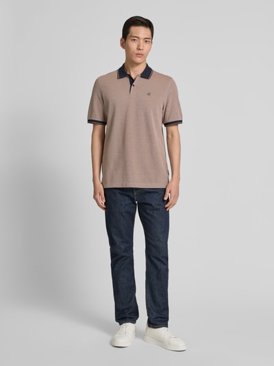 bugatti Poloshirt mit Label-Stitching Camel 1