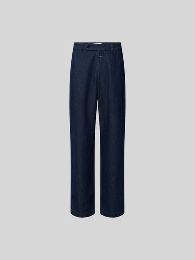 Produktfoto, Straight Fit Jeans mit Hanf-Anteil von Closed, dunkelblaue Farbe, Baumwoll-Mix, Logo-Patch, sichtbare Nähte, glatte Textur