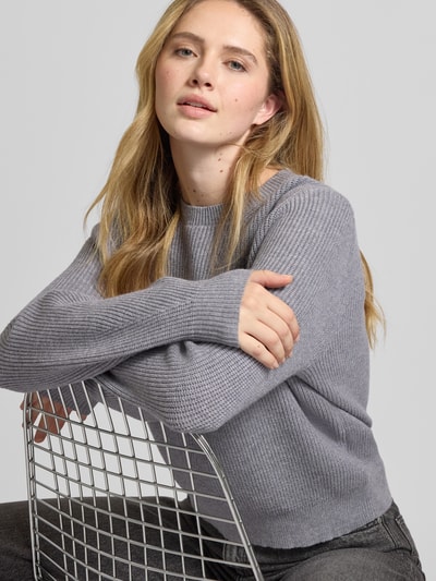 Christian Berg Woman Oversized Strickpullover aus Viskose-Mix mit Rundhalsausschnitt Mittelgrau 3