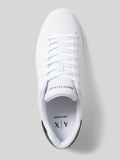 Produktfoto, Sneaker mit Schnürung und Logo-Muster von Armani Exchange in Weiß mit Label-Detail, Abgerundete-Spitze, Absatzhöhe 3 cm, Schafthöhe 8 cm, Schaftweite 10 cm