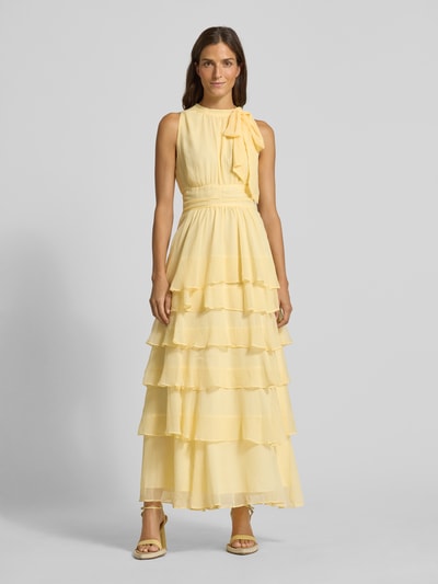 Neo Noir Maxi-jurk in laagjeslook, model 'MARLI SOLID CHIFFON DRESS' Pastelgeel - 4