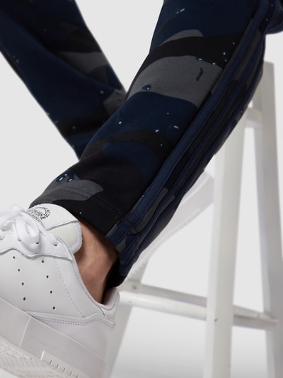 adidas Originals Sweatpants mit Brand-Details Marine 3