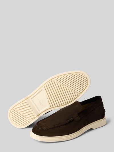 Produktfoto, Loafers aus Leder Modell 'Boery' von Gant, naturalna skóra, zaokrąglony czubek, zakładana przez głowę, gumowa podeszwa, wysokość obcasa w rozmiarze 44: 3 cm, wysokość cholewki w rozmiarze 44: 7 cm, szerokość w rozmiarze 44: 5 cm, brązowy, kremowa podeszwa, wyraźna tekstura skóry