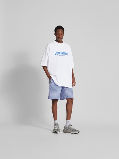 VETEMENTS Oversized T-Shirt mit Label-Print Weiss 1