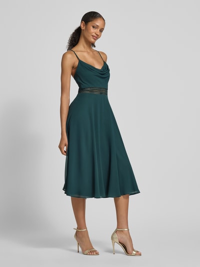 V.M. Knielange cocktailjurk met cascadehals Donkergroen - 1