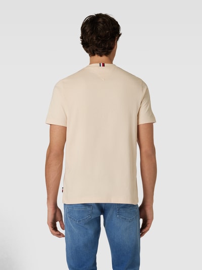 Tommy Hilfiger T-Shirt mit Label-Stitching Modell 'ARCHED TEE' Beige 5