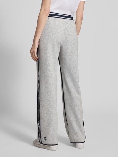Marc Cain Wide Fit Sweatpants mit elastischem Bund Hellgrau Melange 5