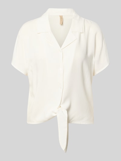 Produktfoto, Regular Fit Bluse aus Viskose mit Knotendetail Modell 'RADIA' von Soyaconcept in Creme mit Reverskragen und Knopfleiste.