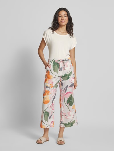 Christian Berg Woman T-shirt z prążkowanym okrągłym dekoltem Złamany biały 1