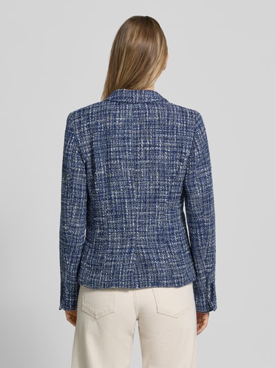 Frauenmodel trägt Regular Fit Kurzblazer aus Baumwoll-Mix von Lauren Ralph Lauren in Melange-Optik mit Struktur, Bouclé-Material, Ganzkörperansicht Rückansicht.